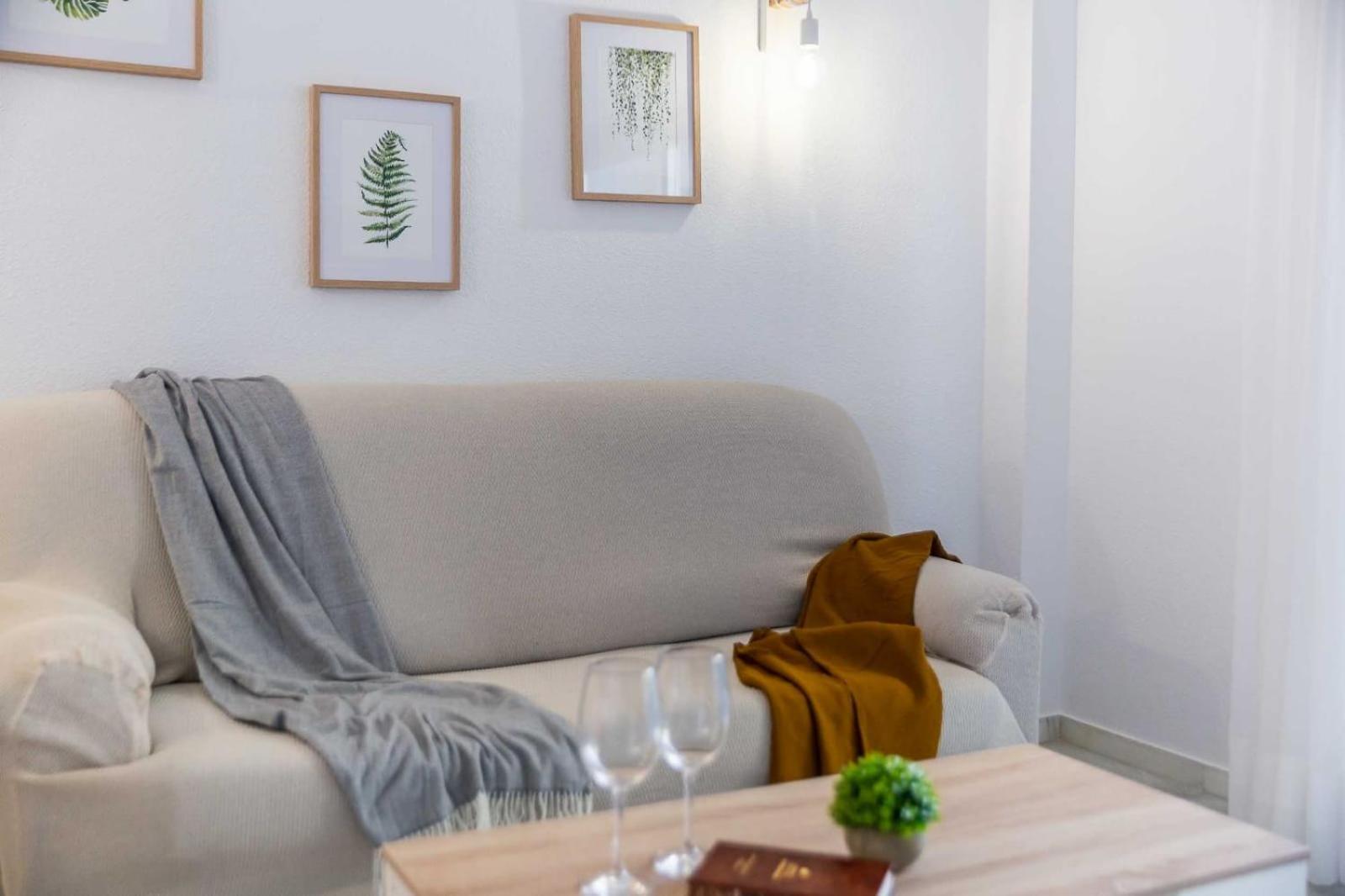 Fuengirola Los Boliches Paseo Maritimo Rey De Espana Esquina Lope De Vega 1 Dormitorio Mas Sofa Cama Salon Mas Cama Supletoria Екстер'єр фото